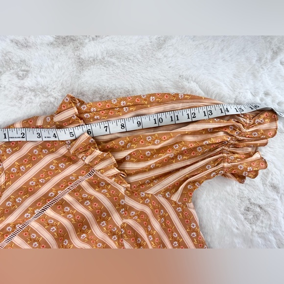 Urban Outfitters size L Prairie Ruffle Boxy Cropped Top - Picture 10 of 11